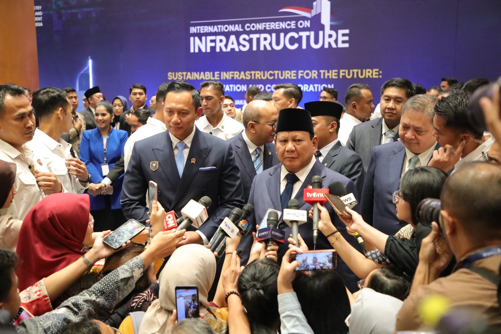 Prabowo Apresiasi AHY Konferensi Infrastruktur, Singgung Soal Proyek Tanggul Laut Pantura