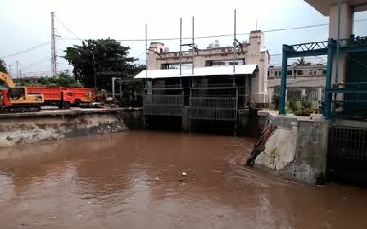 Status Pintu Air Angke Hulu Siaga 3, Jakarta Waspada Banjir