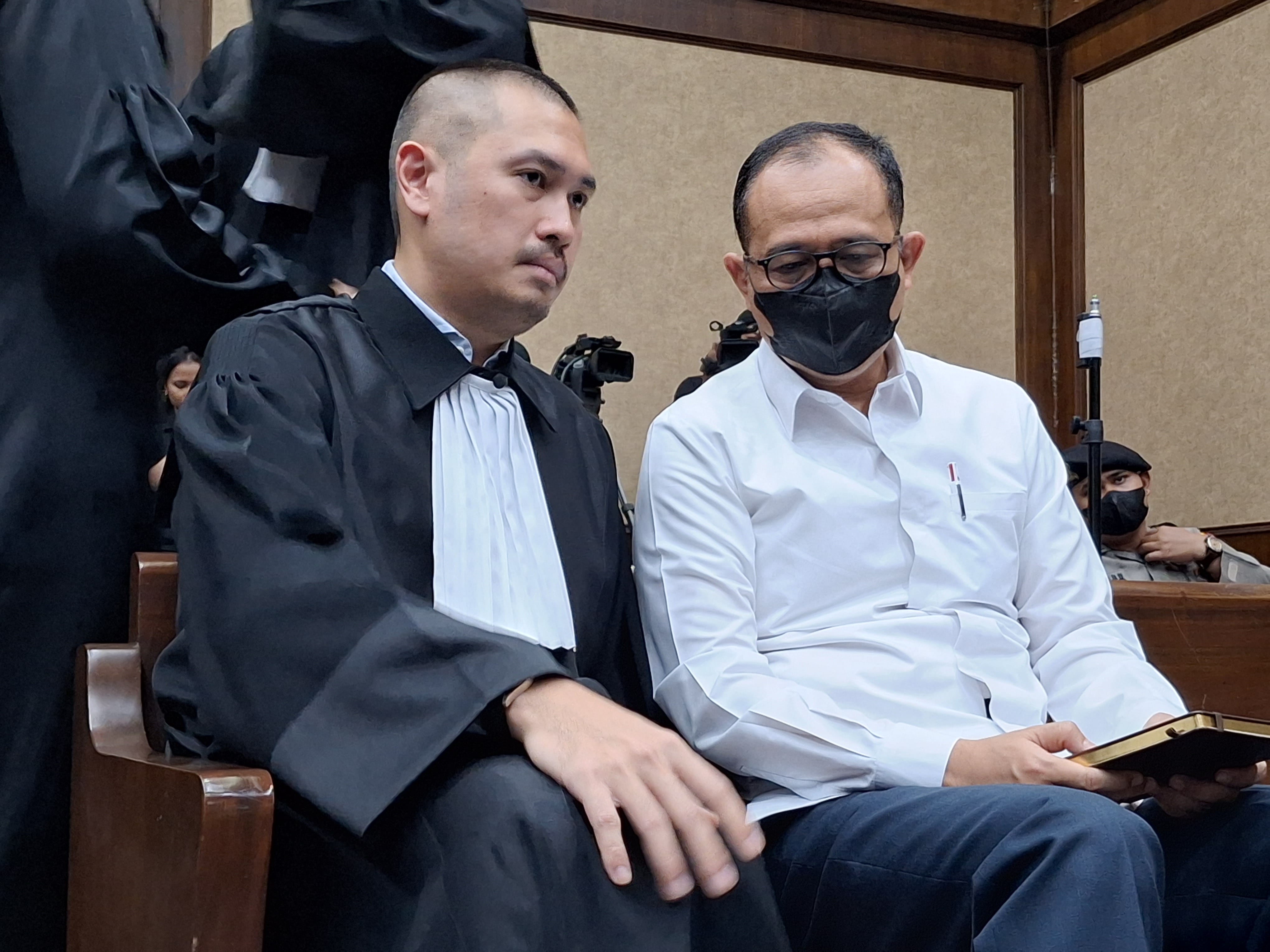 Eksepsi Rafael Alun Ditolak Hakim, Sidang Dilanjutkan ke Pemeriksaan Saksi pada Pekan Depan 