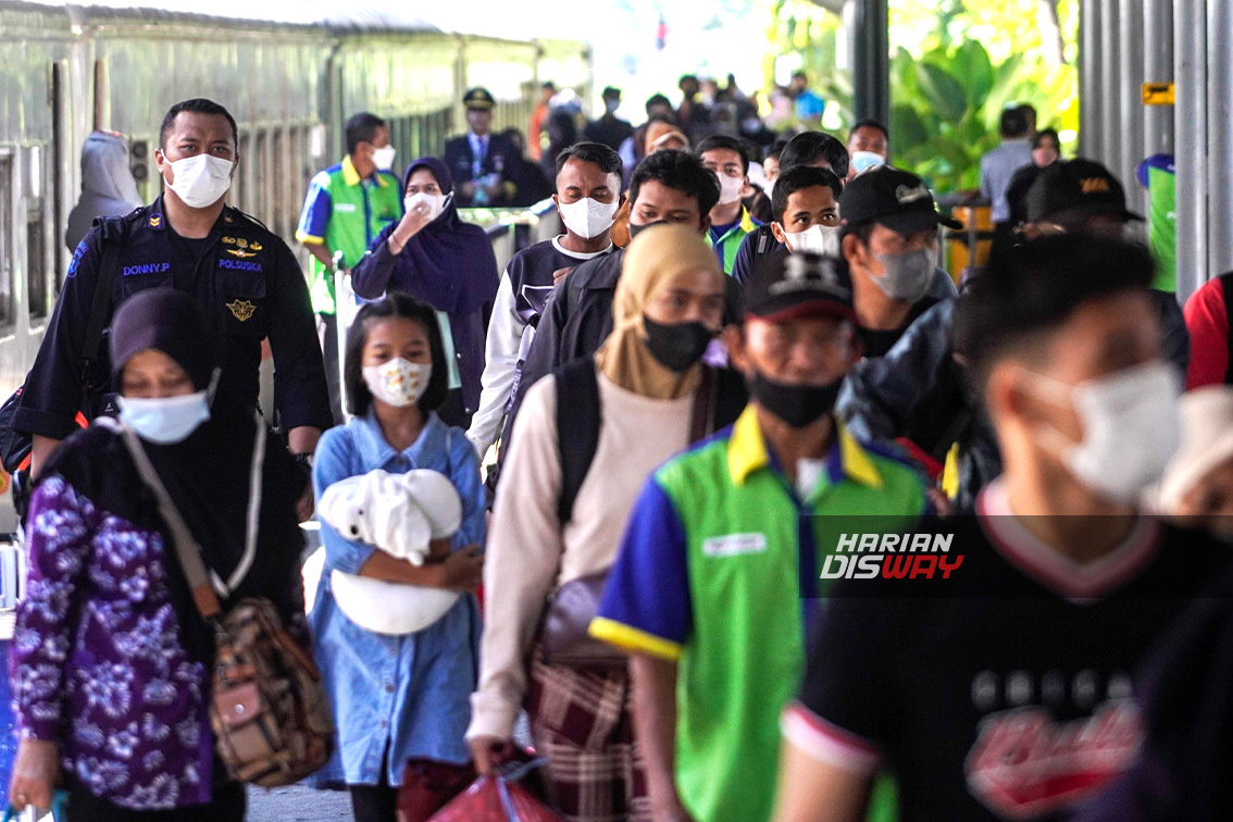 Mudik, Jangan Panik Covid-19 Naik