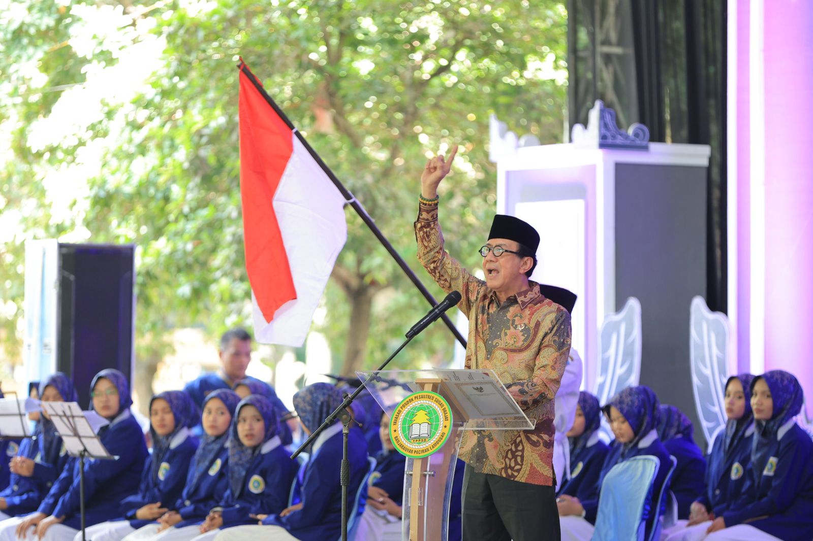 Orasi Ilmiah di Wisuda Purna Siswa Ponpes Sunan Drajat, Menkumham: Pentingnya SDM Unggul Menuju Indonesia Emas