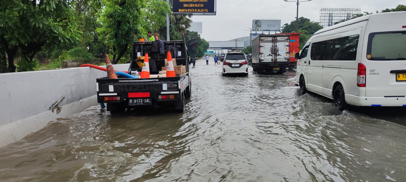 Update Kondisi Banjir di Ruas Tol Sedyatmo, 2 Lokasi Ini Masih Tergenang