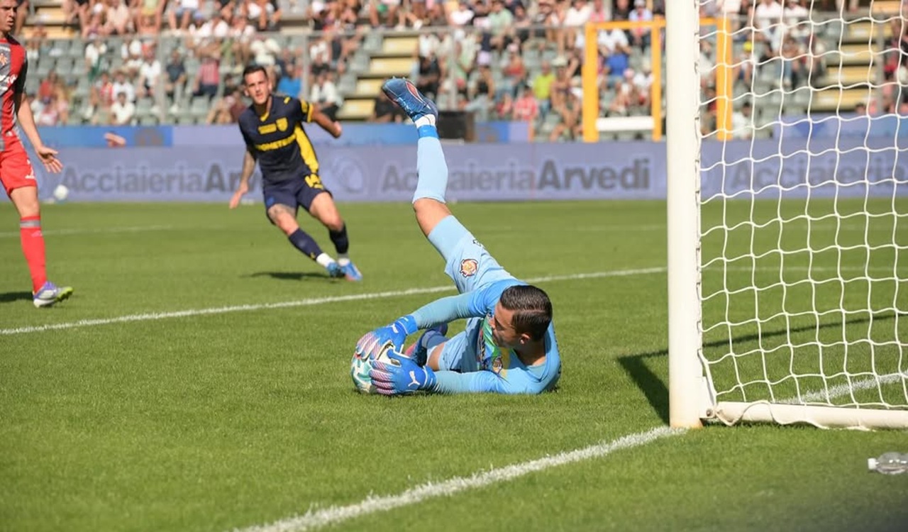 Cremonese Alami Pukulan: Emil Audero Cedera Jelang Laga vs Como, Silvestri Kesempatan Debut