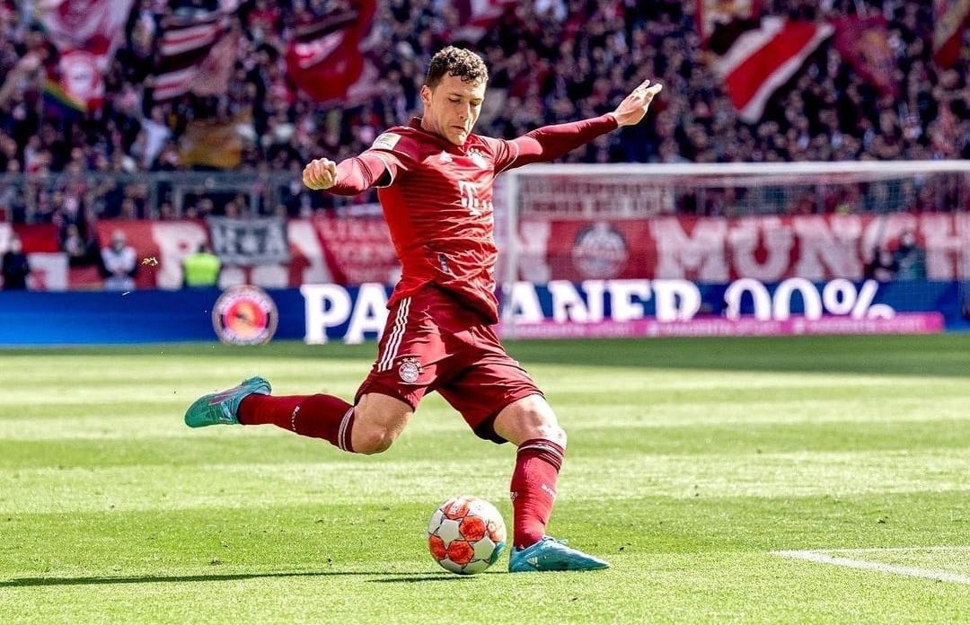 Manchester City Tertarik Bek Bayern Munchen: Pertukaran Bek Kanan?
