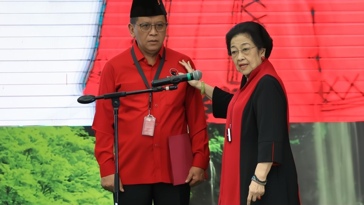 Megawati Lantik Hasto Kristiyanto Sebagai Sekjen DPP PDIP dan 8 Pengurus DPP Masa Bakti 2025-2030