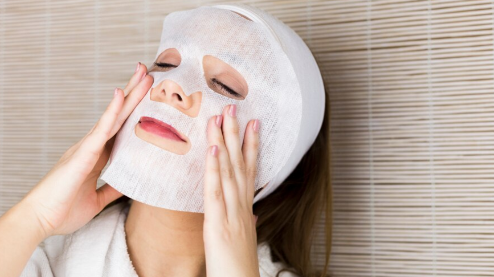 Ladies, Ini Lho Pentingnya Rutin Pakai Clay Mask Sebagai Bagian dari Skincare 