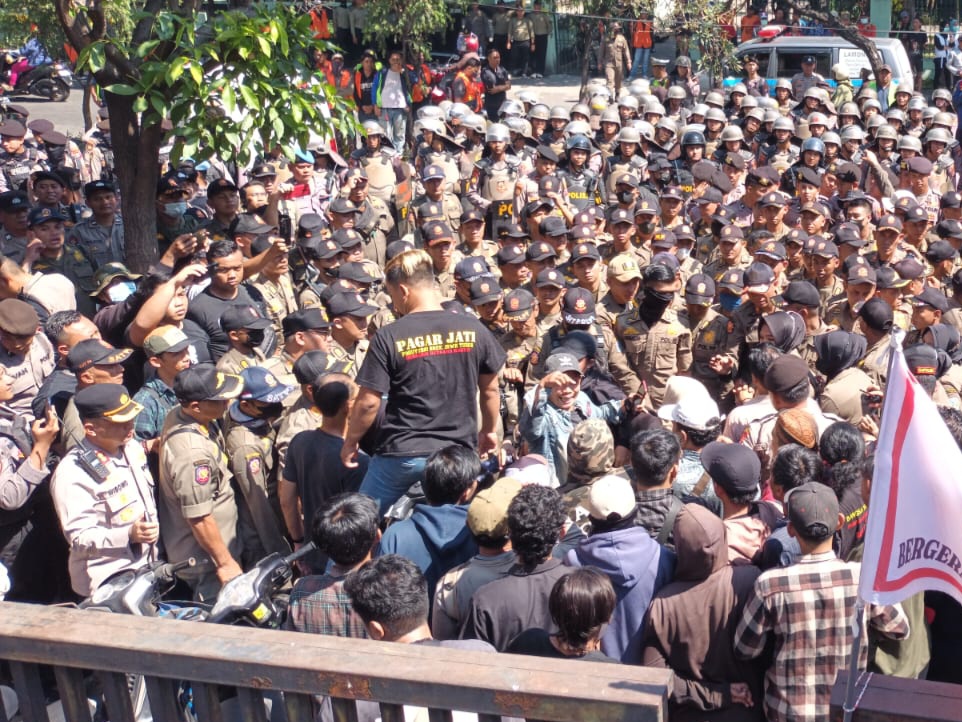 Nunggak Sewa, Penertiban 43 KK di Rusunawa Gunungsari Surabaya Sempat Ricuh