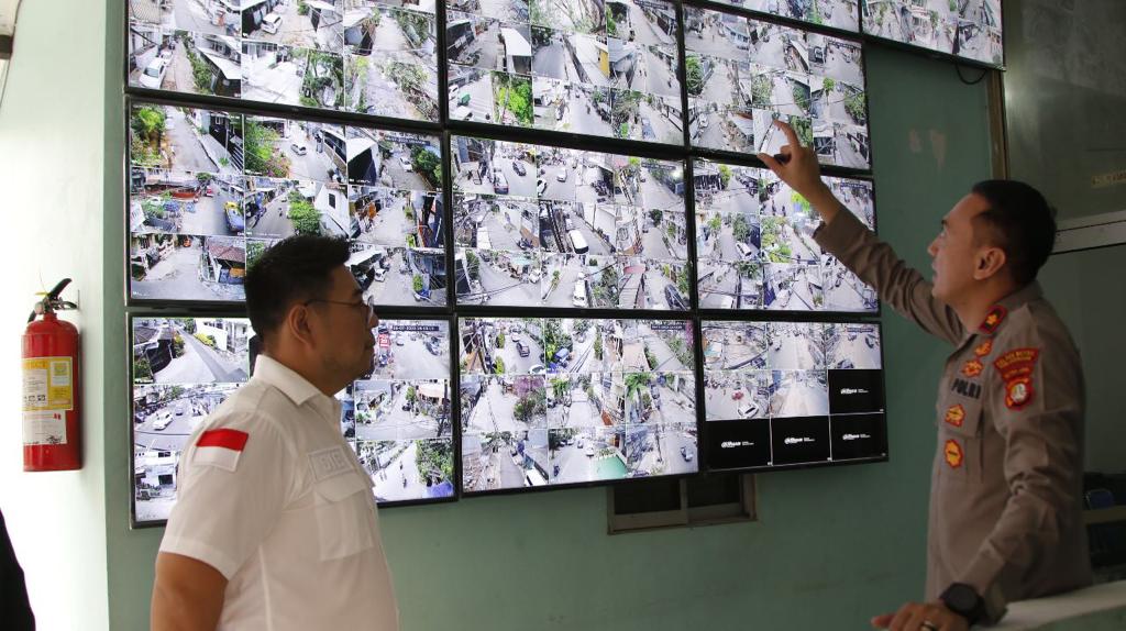 Pemasangan CCTV di Penjaringan, Kapolsek: Tingkatkan Keamanan dan Ketertiban