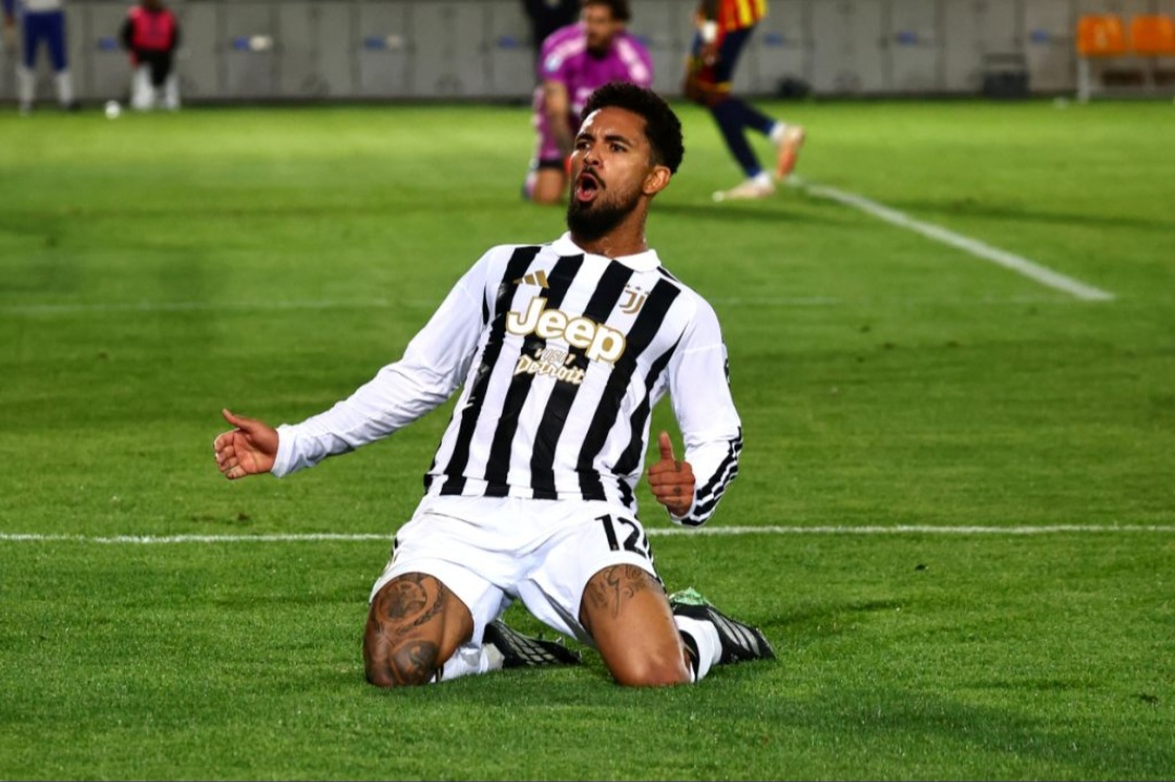Juventus Taklukkan Lecce 2-0, Douglas Luiz Bersinar