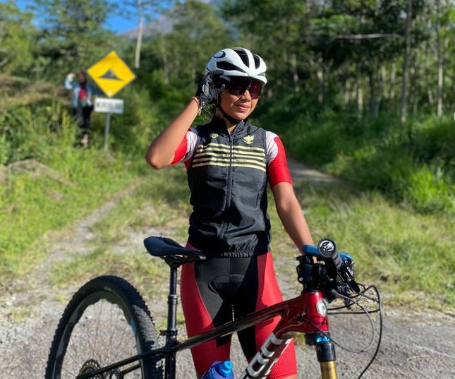 Emas Keempat Indonesia di SEA Games 2023 Dipersembahkan Cyclist Sayu Bella Sukma Dewi 
