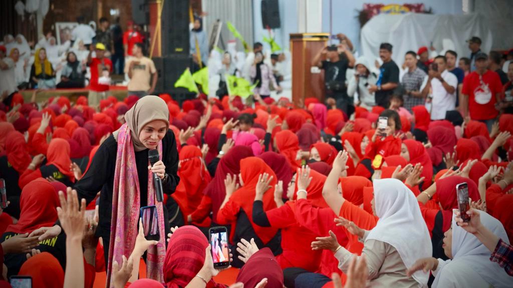 Istri Ganjar Terjun ke Jateng-Jatim, Identifikasi Masalah Warga untuk Solusi Ganjar-Mahfud