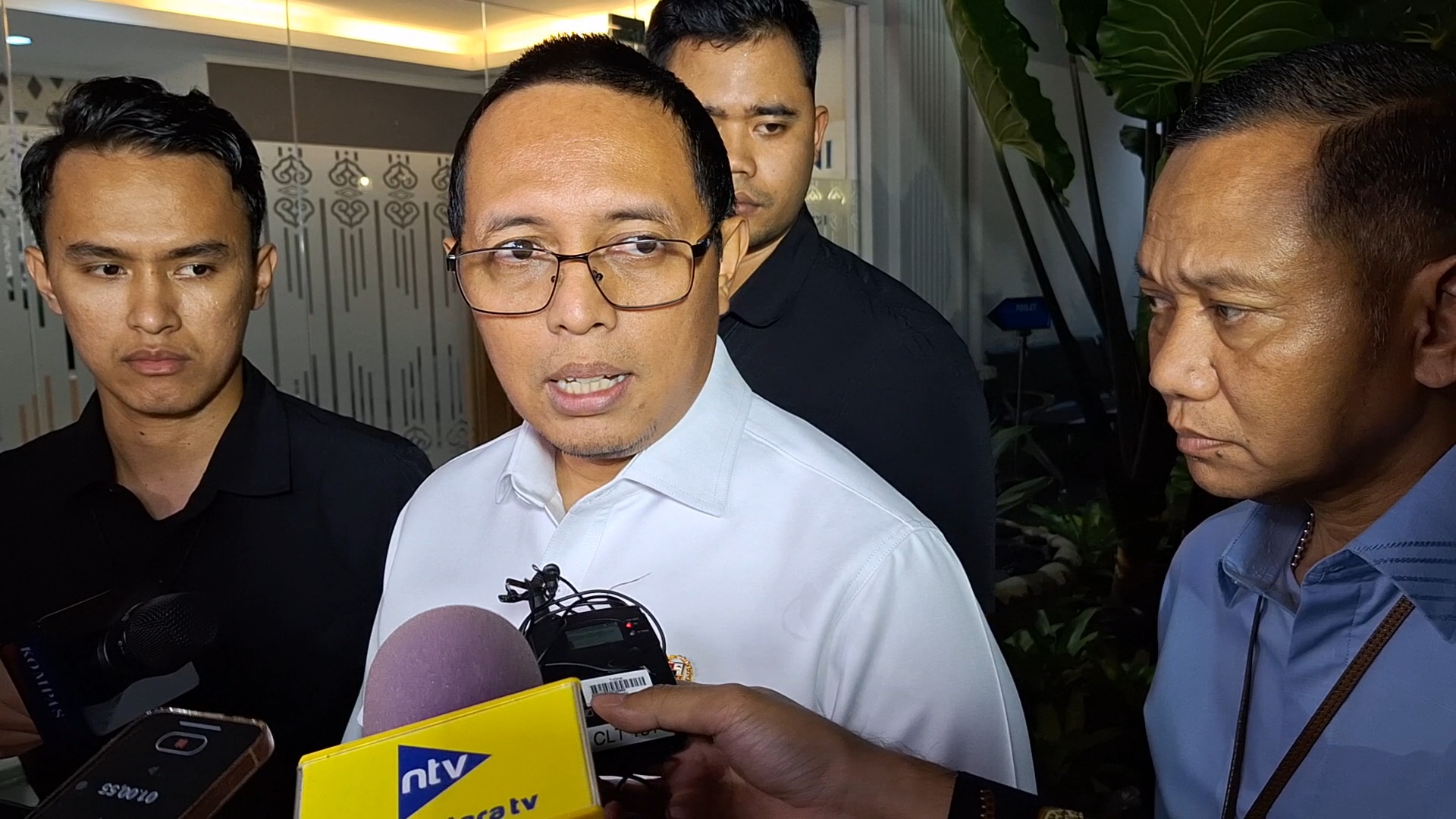 Seskab Teddy Bantah Hasan Nasbi Mundur dari Kepala PCO
