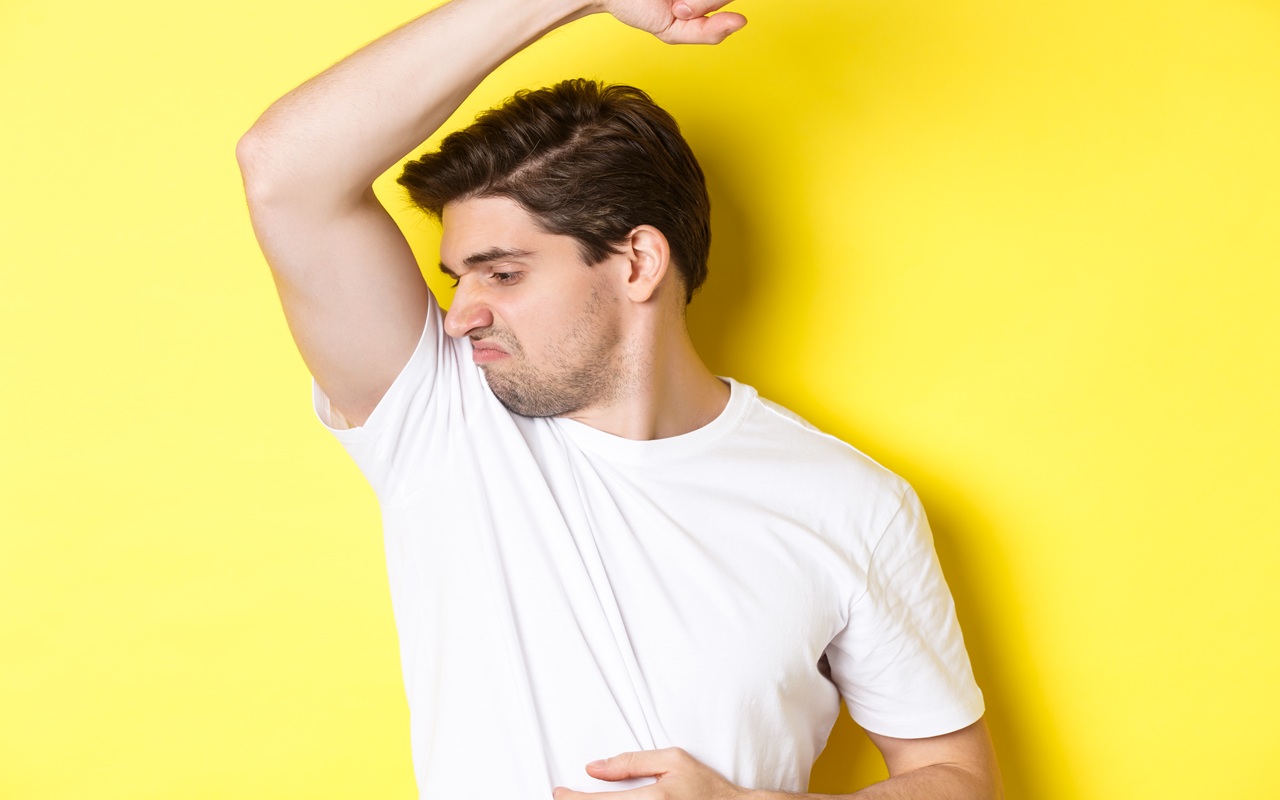 Masih Pakai Deodoran di Pagi Hari? Ternyata Waktu Terbaik Bukan Setelah Mandi!