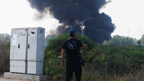 Kantor Pusat Mossad Dihajar Rudal Iran, Bunker Israel Berhasil Ditembus