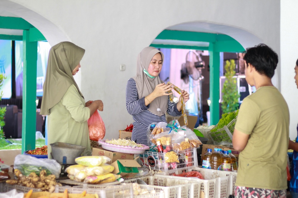 DPRD Gresik Dorong Pelaku Usaha Kantongi Sertifikat Halal