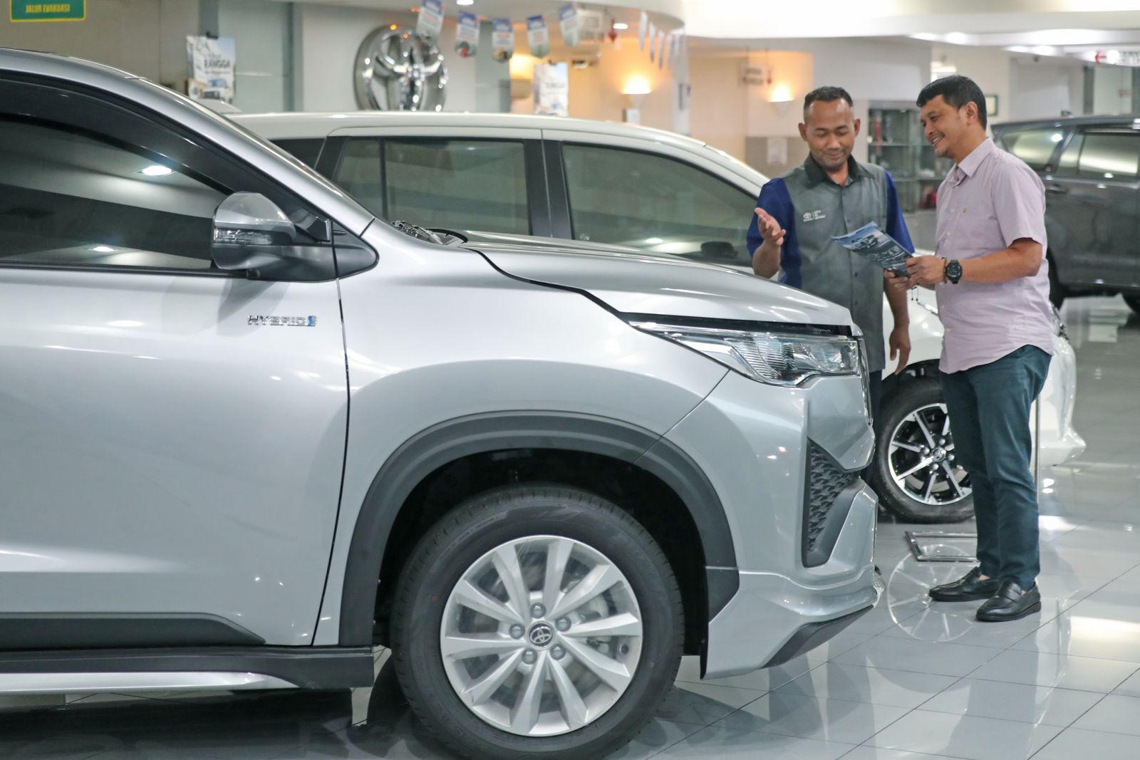 Subsidi Hybrid Jadi ‘Pelampung’ saat Pasar Mobil Lesu