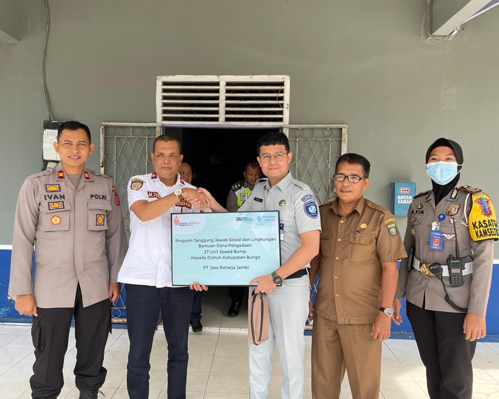 Jasa Raharja Hadirkan 27 Unit Speed Bump di Jalan RM Taher Muara Bungo