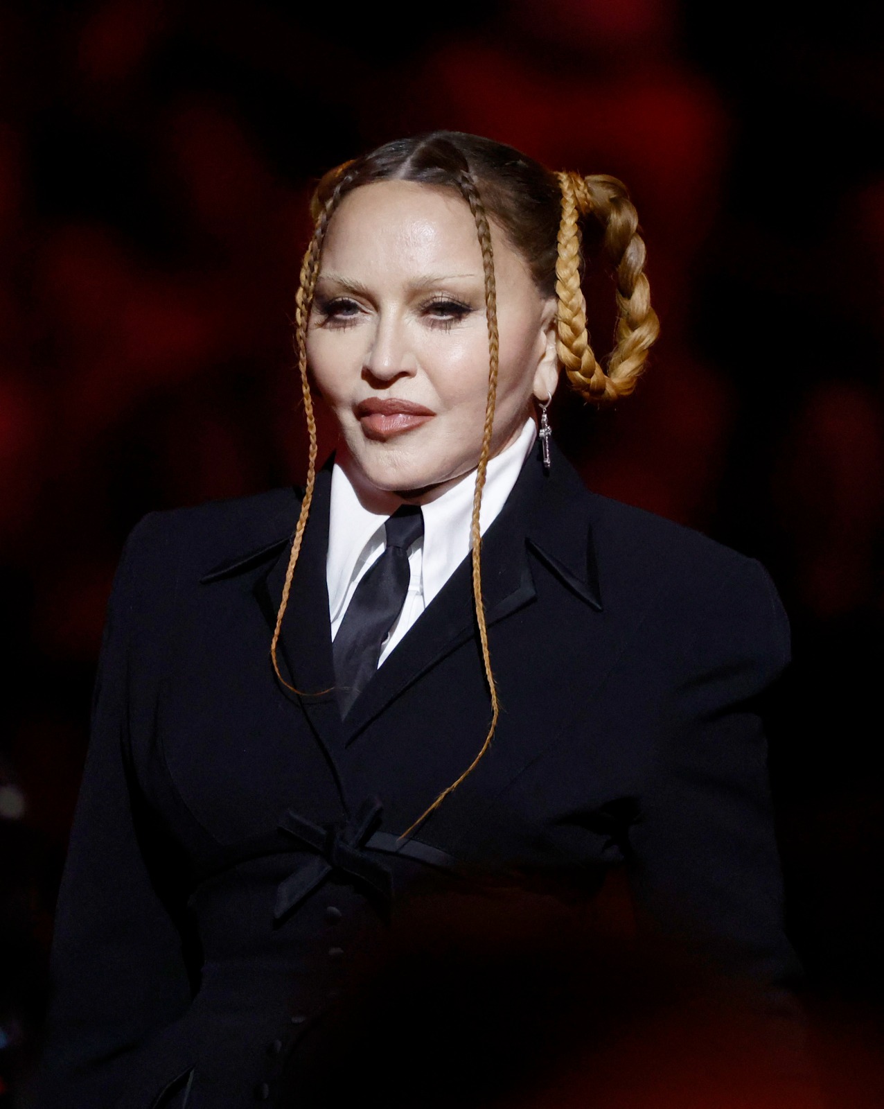 Madonna Tetap Bergairah di Ulang Tahun ke-65