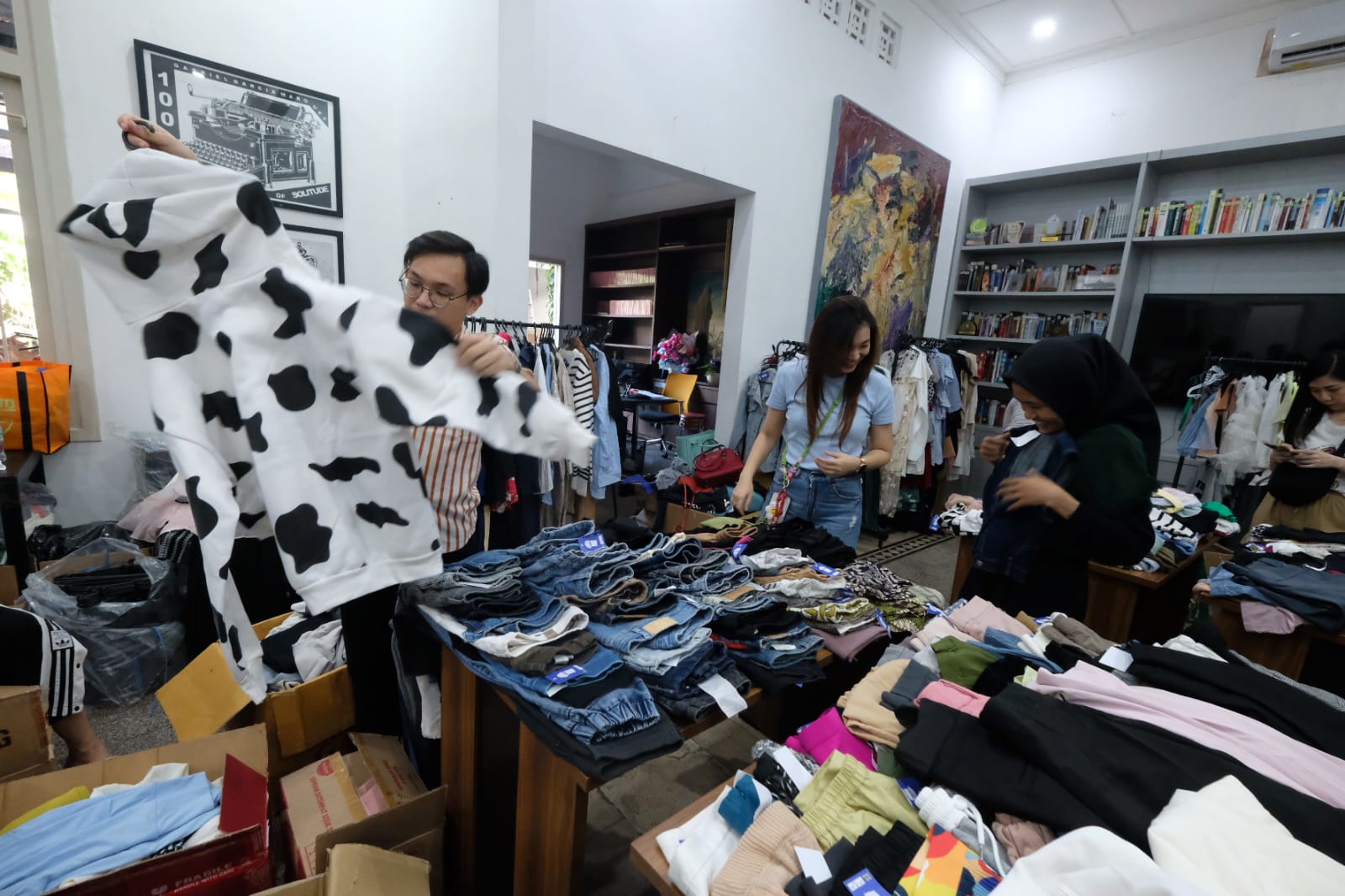 Dipenuhi Barang Branded, Thrift Market Harian Disway X ARTi Segera Hadir!