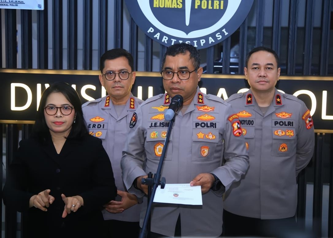 Kapolri Listyo Sigit Naikkan Pangkat 50 Pati Polri, Roycke Harry Langie Jadi Komjen