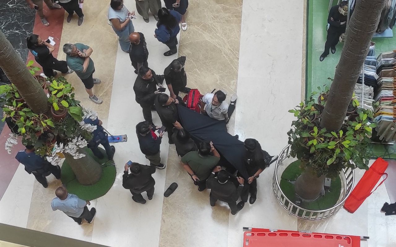 Polisi Telusuri Penyebab Pria Jatuh dari Lantai 3 Pondok Indah Mall 2, Bunuh Diri?