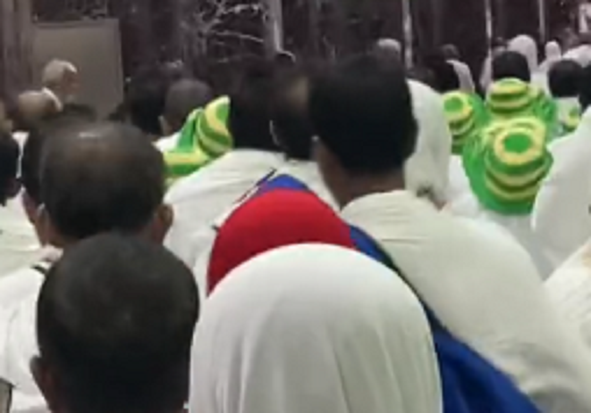Cerita Viral Topi Keroppi Selamatkan Jemaah Haji di Mekkah: Kunci Gampang Ditemukan!