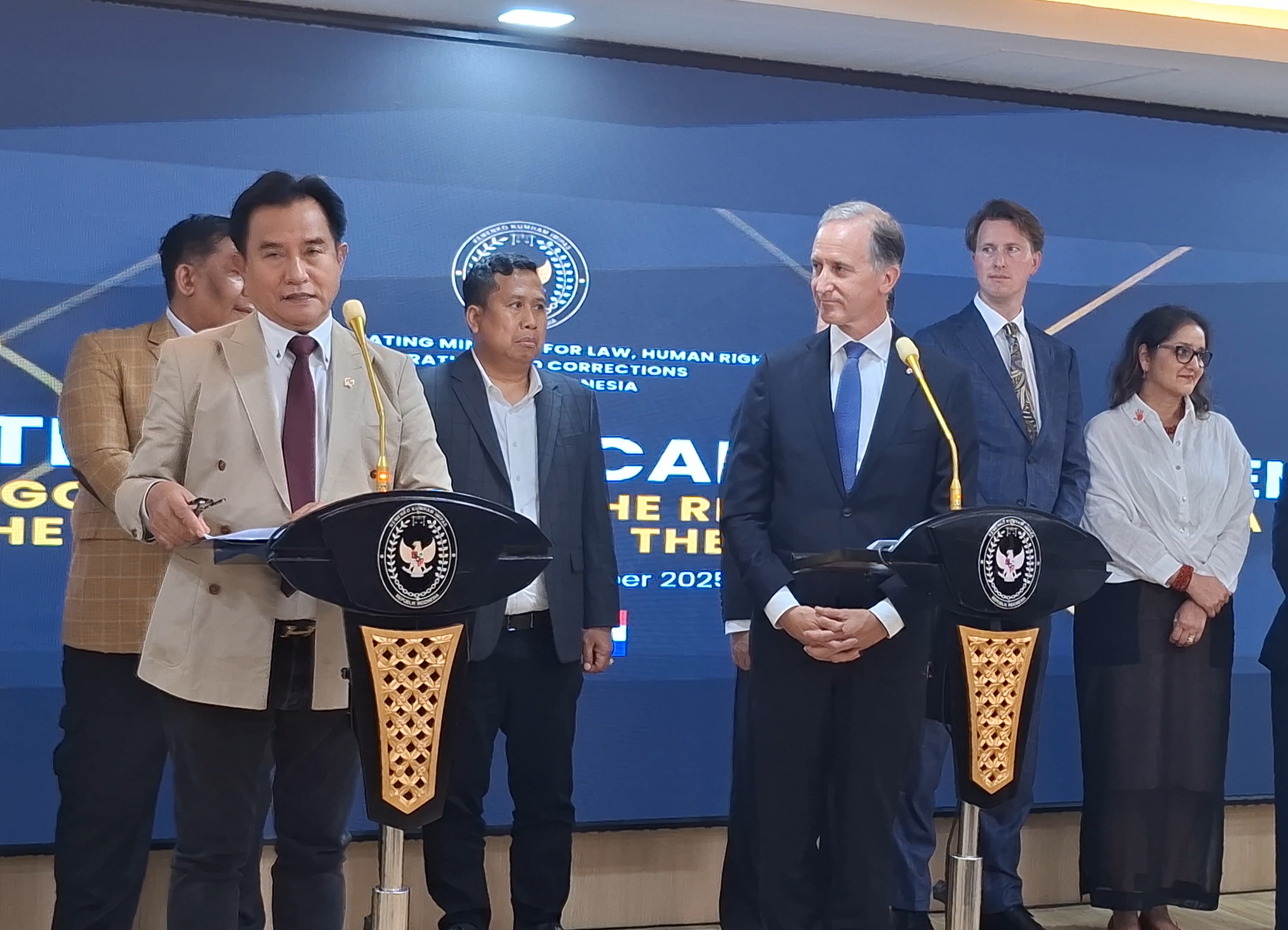 RI Pulangkan Dua Napi Narkoba Warga Belanda, Yusril: Bukan Grasi, Tetap Jalani Hukuman