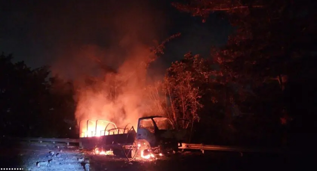 Pulang dari Tugas Papua, Truk TNI Terbakar di Tol Gempol Pasuruan