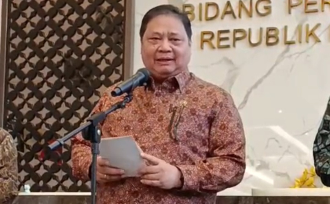 Pengangguran Turun, Airlangga Sebut Serapan Tenaga Kerja Naik 15 Persen