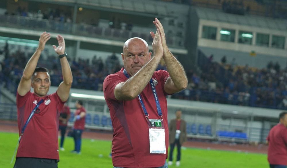 Hodak Tak Mau Kecolongan Lagi, Fokus Benahi Fisik Persib