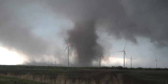 Mengerikan! Oklahoma dan Texas Diterjang Tornado, Puluhan Rumah Rata Dengan Tanah