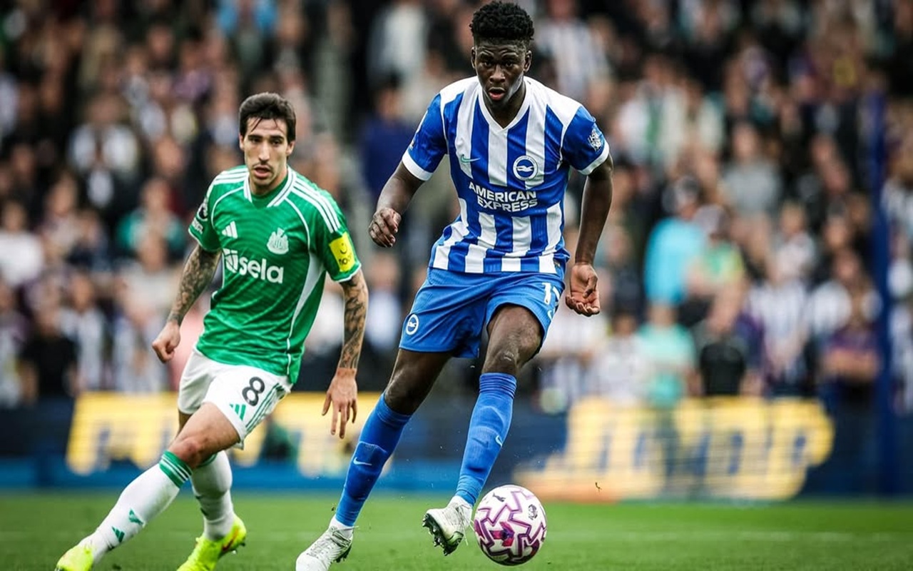 MU Kaget Harga Baleba Tembus Rp2,2 Triliun: Talenta Muda Aston Villa Jadi Target Utama