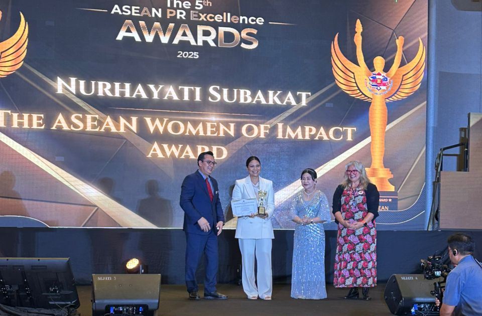 Nurhayati Subakat ParagonCorp Raih ASEAN Women of Impact Award 2025