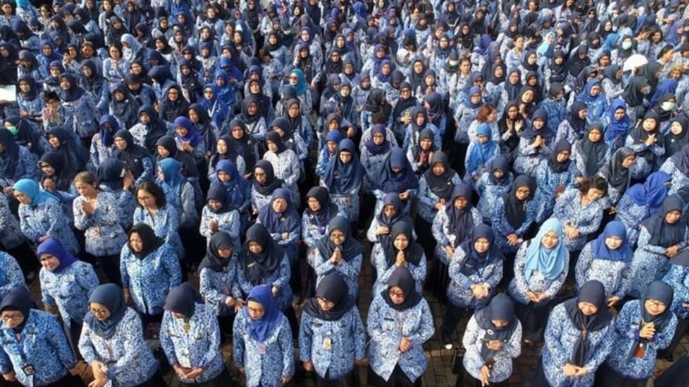 Pro-Kontra WFH ASN Setiap Jumat, Pengamat Minta Pembatasan BBM Diawasi Ketat