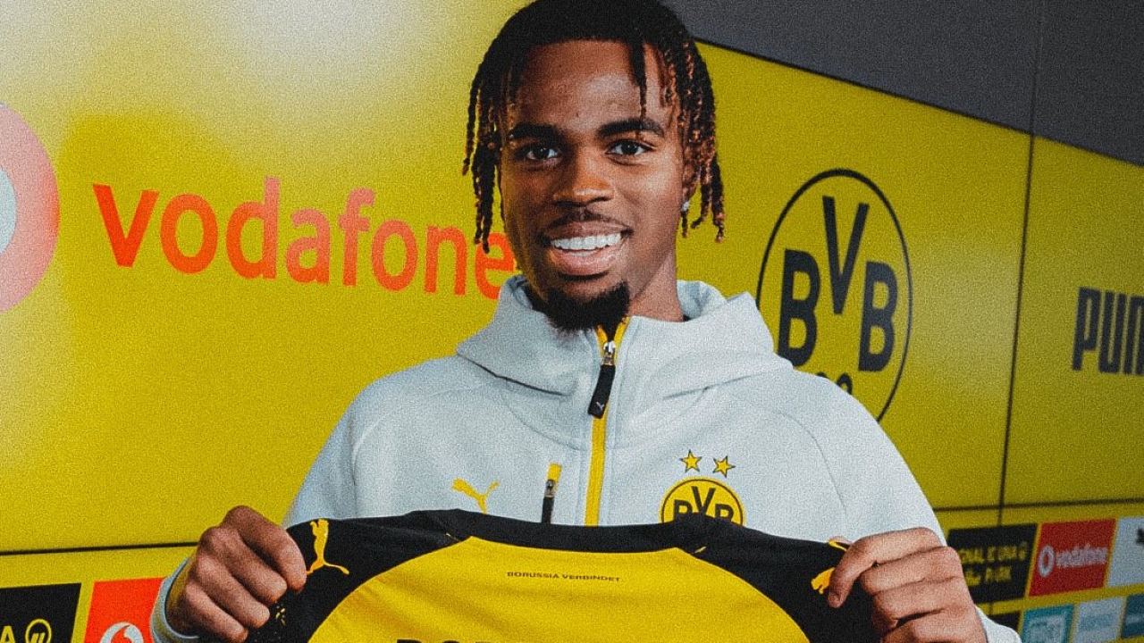 Dortmund Permanenkan Carney Chukwuemeka, Ikat Kontrak Lima Tahun