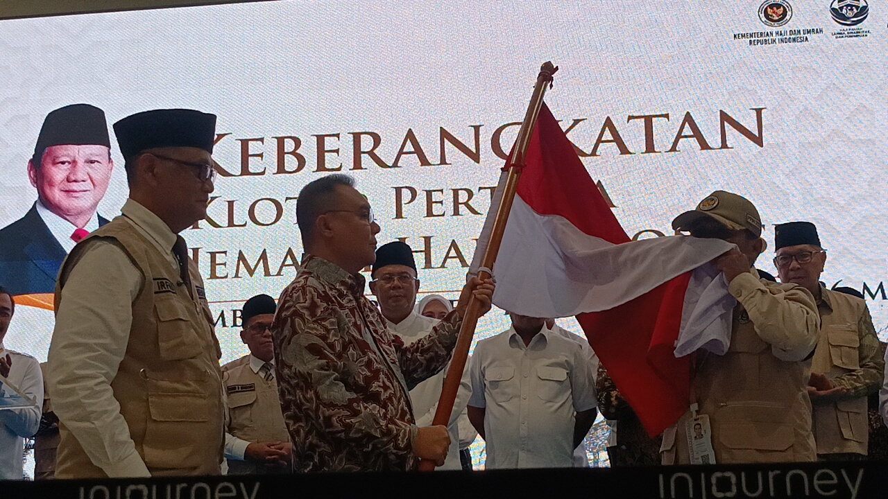Menhaj dan Wakil Ketua DPR Lepas Kloter Perdana Jemaah Haji Banten ke Tanah Suci