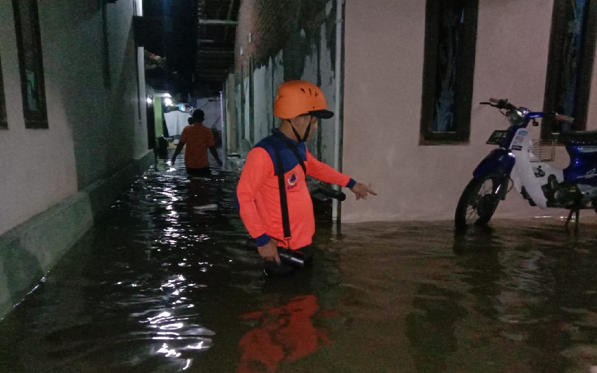 Ribuan Rumah dan Belasan Hektar Sawah di Cirebon Terendam Banjir, 16.310 Jiwa Terdampak