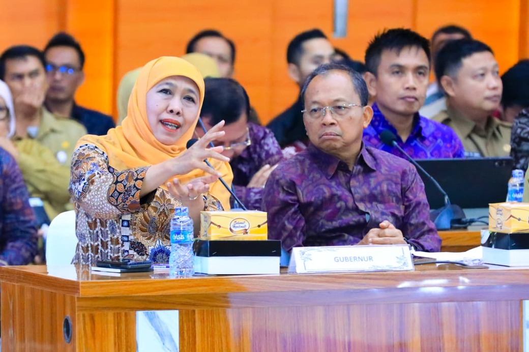Gubernur Khofifah Dorong Perluasan Digitalisasi Bansos di Jatim