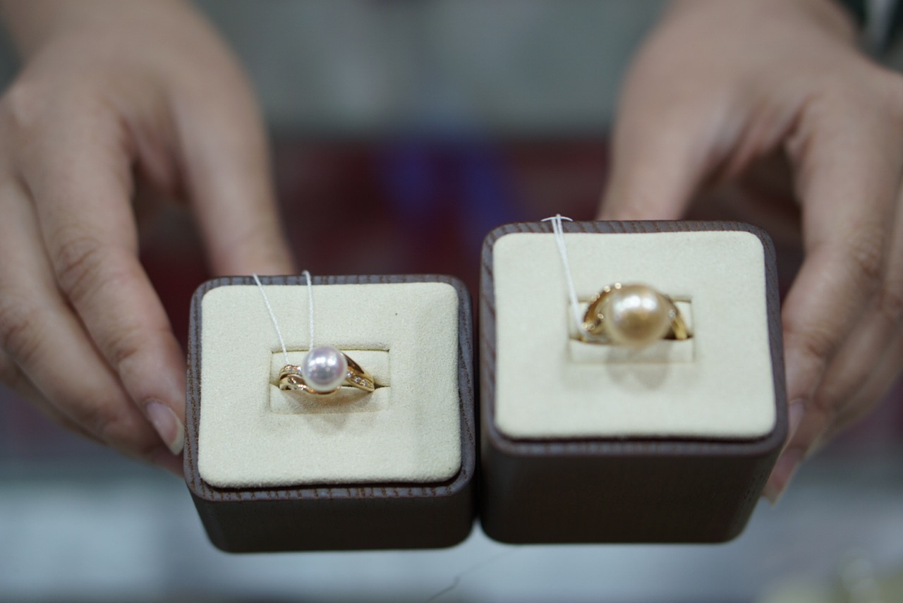  Peminat Mutiara Jepang Kaisei dari Mikimoto Dilayani Offline Hanya di Surabaya International Jewellery Fair 2023