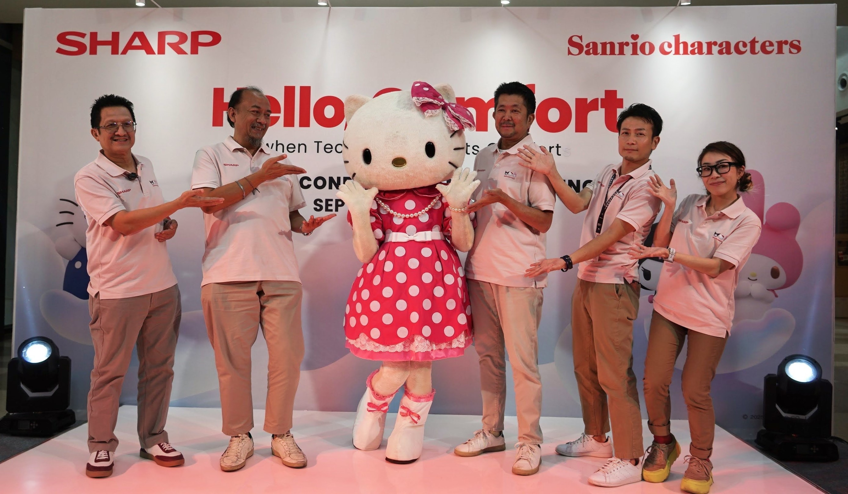Sharp Gaet Hati Keluarga Indonesia Lewat Kampanye 'Hello, Comfort'