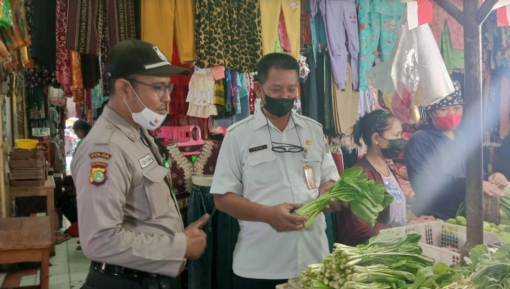 Dinas KPKP Jakarta Barat Melakukan Kegiatan Keamanan Pangan Terpadi di 5 Pasar