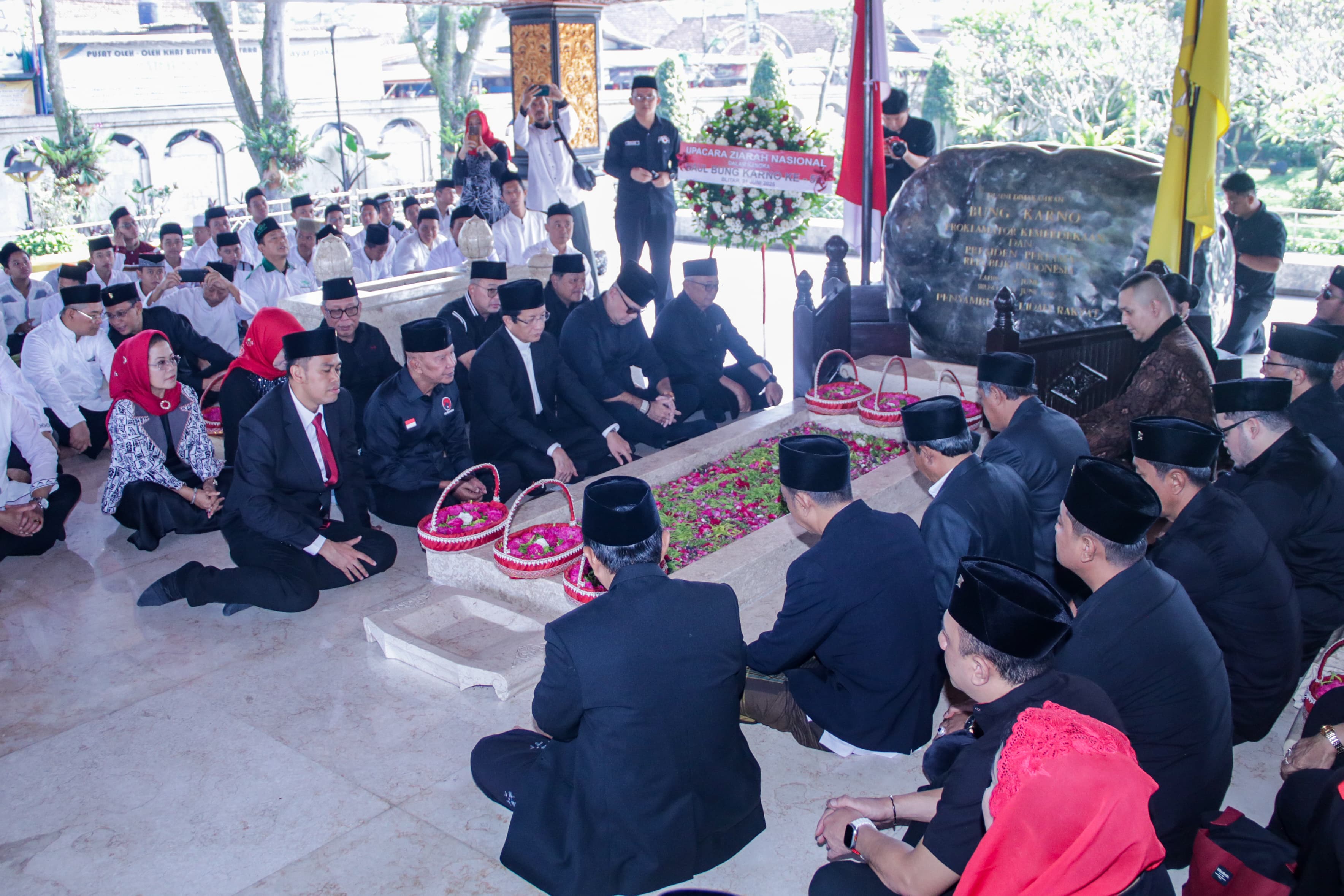PDIP Jawa Timur Gelar Ziarah Nasional Ke Makam Bung Karno