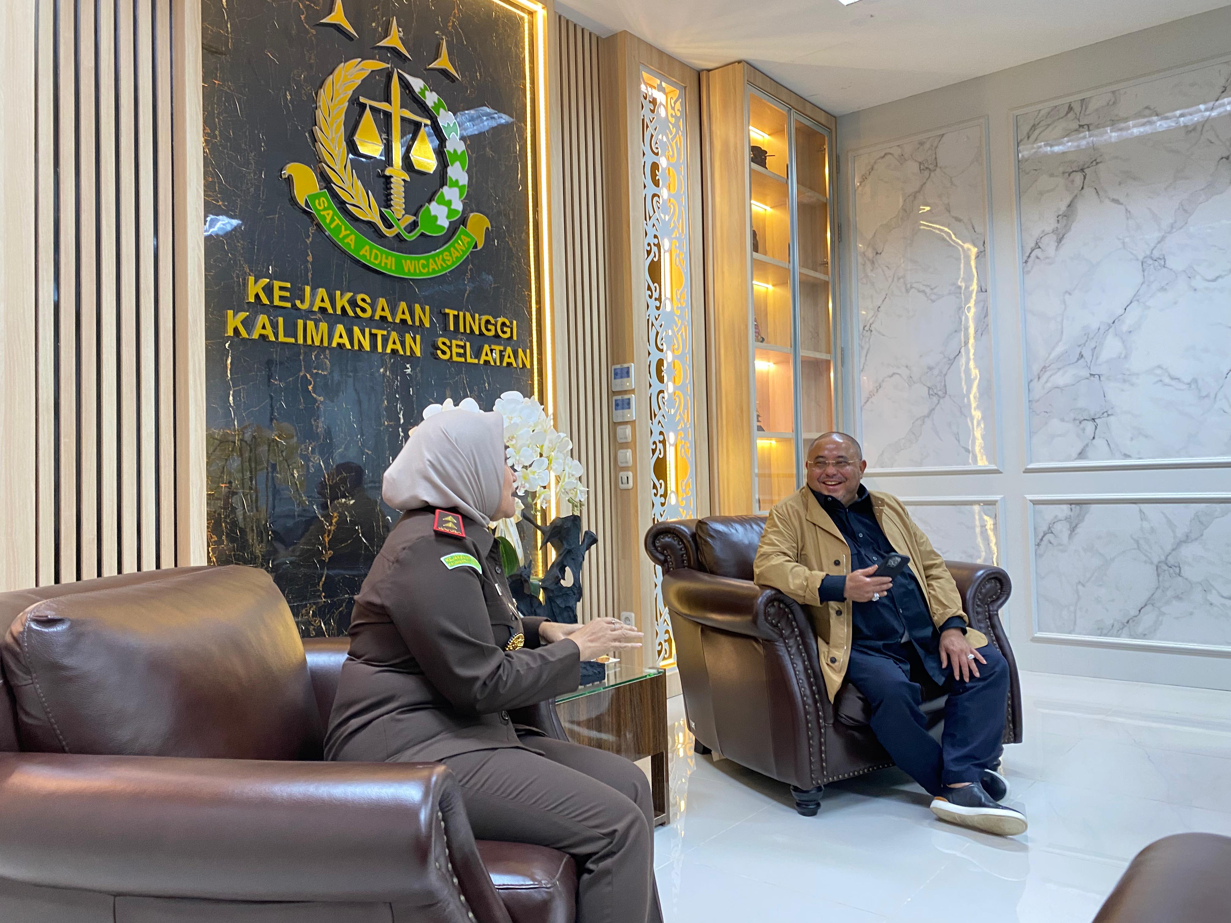 Apresiasi Penyelesaian Mama Banjar, Habib Aboe Bakar Kunjungi Kejati Kalsel