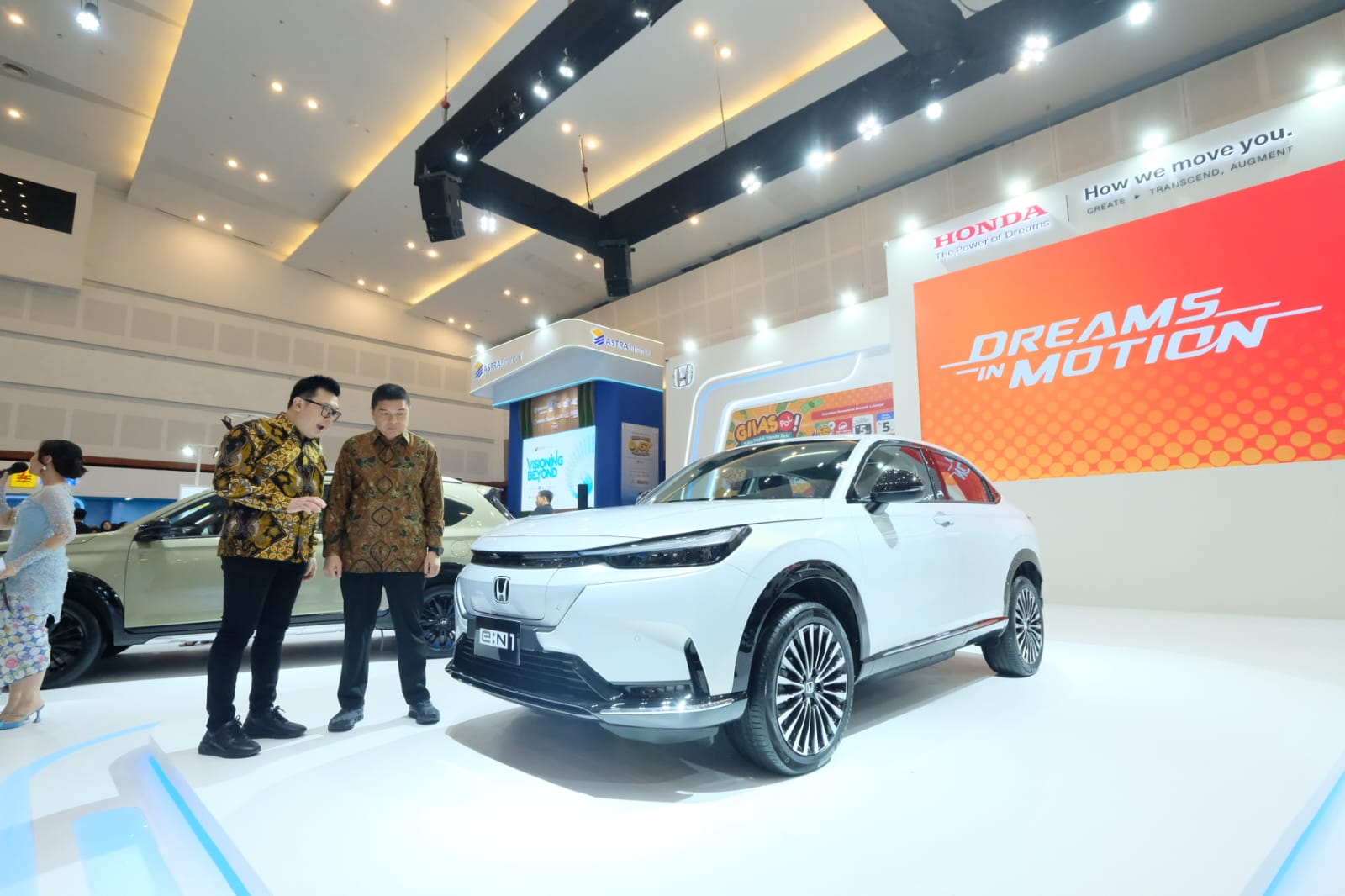 Mobil Listrik Honda E:N1 Mejeng di GIIAS Surabaya 2024, Penjualan Mulai Tahun Depan!