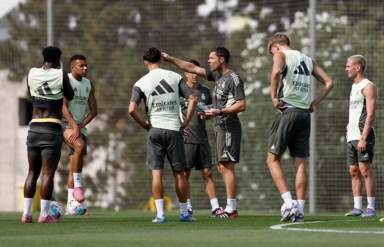 Reuni Xabi Alonso vs Santi Cazorla di La Liga: Real Madrid Bidik Kemenangan Kedua