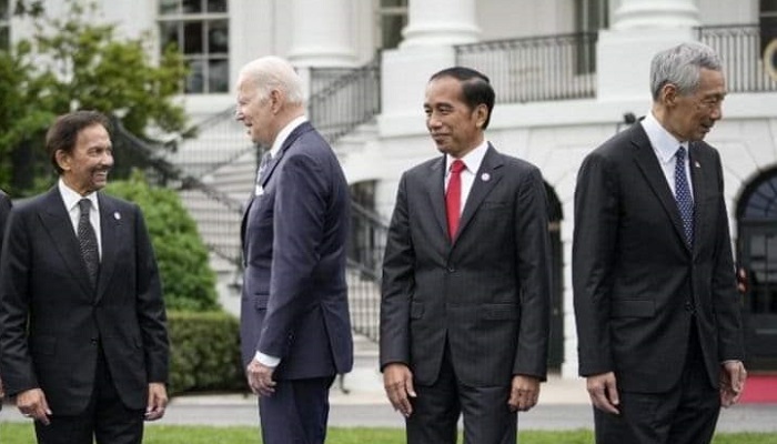 Ada Foto Jokowi Seolah Lagi 'Dicuekin' di KTT ASEAN-AS, Rizal Ramli: Kok Nelongso