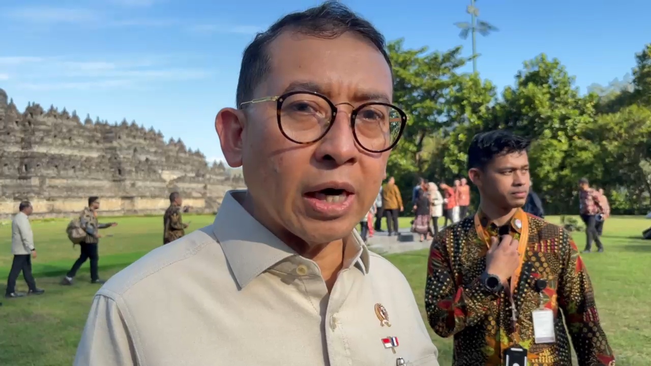 Fadli Zon Sebut Stairlift di Candi Borobudur Kemungkinan Dibangun Permanen