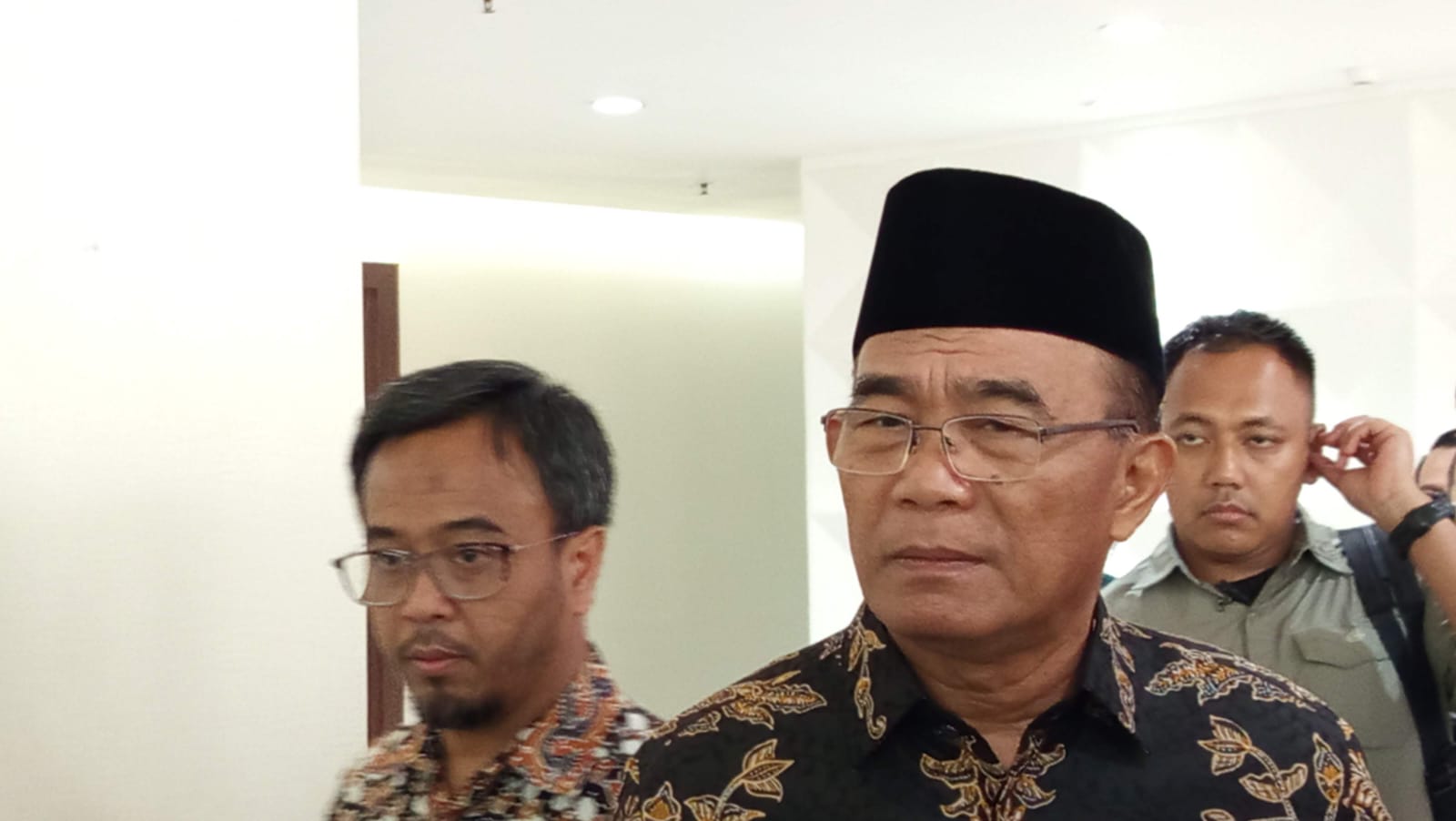 Menko PMK: Lapangan Kerja Solusi Paling Strategis Masyarakat Menengah Turun Kelas