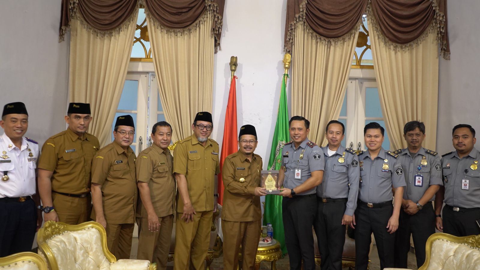 Kantor Imigrasi Malang dan Pemkab Pasuruan Bahas Peningkatan Layanan Keimigrasian