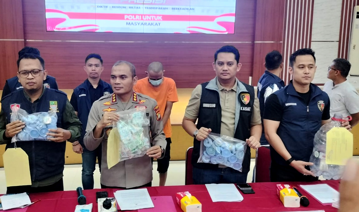 Pedagang Isi Kemasan Air Mineral dengan Air Sumur, Polres Metro Bekasi: Raup Keuntungan Puluhan Juta Rupiah